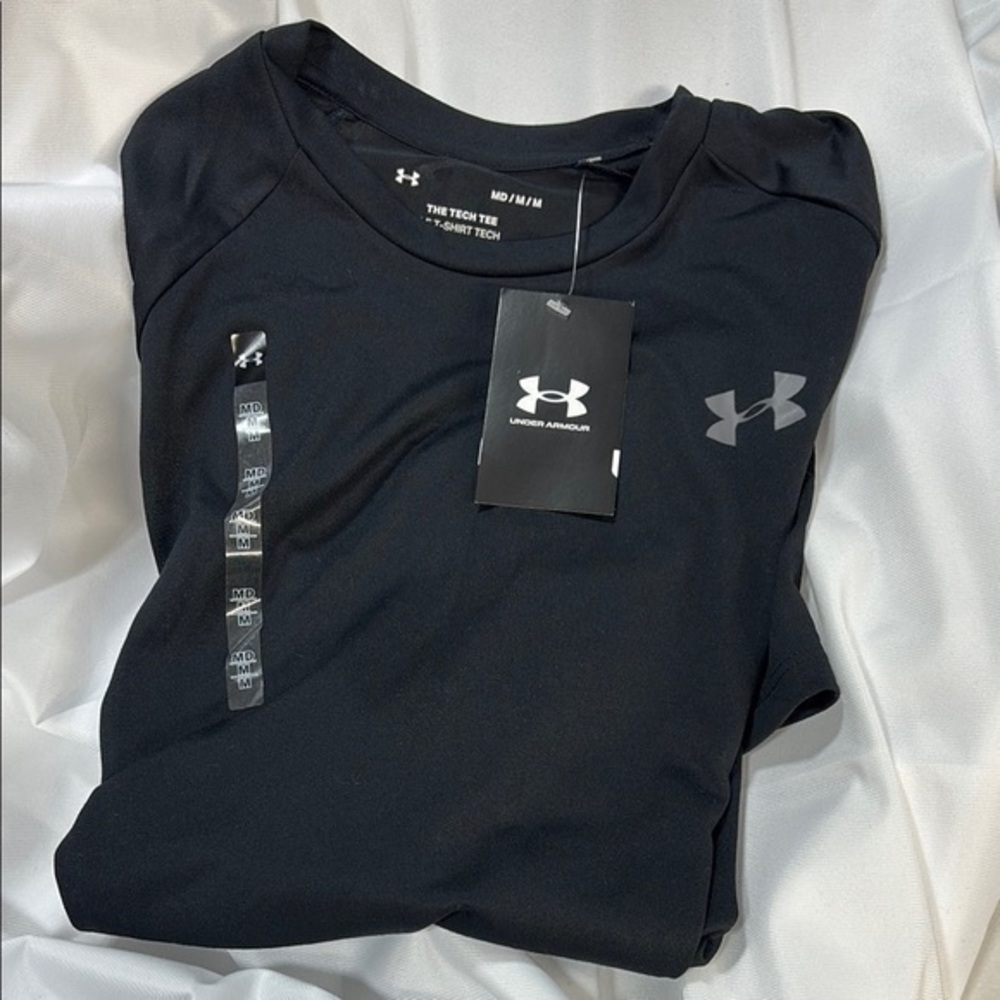 Under Armour The Tech Tee  Black T-Shirt new with tags blk and grey shirt M